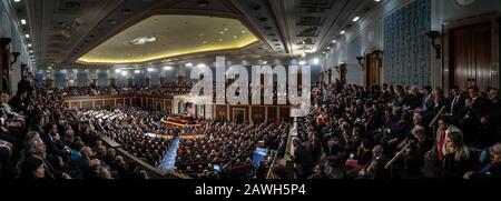 Washington, Vereinigte Staaten Von Amerika. Februar 2020. Präsident Donald J. Trump übergibt seine Rede zur Lage der Union am Dienstag, 4. Februar 2020, in der Kammer des Kapitols der Vereinigten Staaten in Washington, D.C. People: Präsident Donald Trump Credit: Storms Media Group/Alamy Live News Stockfoto