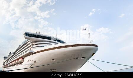 Diamond Princess dockte im japanischen Hafen von Otaru an Stockfoto