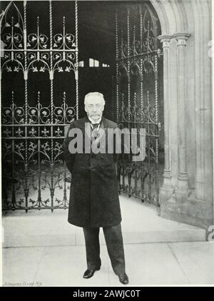 Sir Benjamin Stones Bilder; Aufzeichnungen über das nationale Leben und die Geschichte, die aus der Sammlung von Fotografien von Sir Benjamin Stone, M.P. Icalmeinungen, reproduziert wurden. Eine solche Konzeption des Hauses fällt weit hinter seiner Schuld zurück. Es ist etwas größeres als das. Wer die Zusammensetzung des Abgeordnetenslaips des Hauses, wie sie in den Büchern des Parlaments beschrieben ist, untersucht, wird sehen, wie repräsentativ es ist, und zwar nicht nur der politischen Meinung der Nation, sondern auch des Intellekts der Nationen, des Lernens, der Wissenschaft, seiner praktischen Erfahrung, seiner Geschäftsfähigkeit und seines Unternehmens. Thusthere steht zur Verfügung Stockfoto