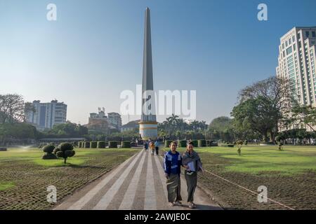 Yangon, MYANMAR - 23. JANUAR 2020: Unabhängigkeitsdenkmal im Maha Bandoola Park, Yangon Stockfoto