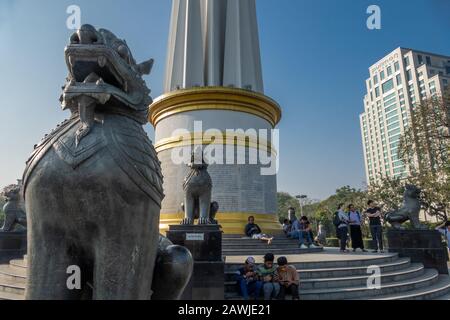 Yangon, MYANMAR - 23. JANUAR 2020: Unabhängigkeitsdenkmal im Maha Bandoola Park, Yangon Stockfoto