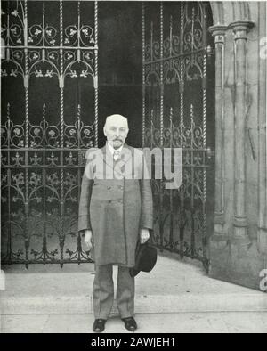 Sir Benjamin Stones Bilder; Aufzeichnungen über das nationale Leben und die Geschichte, die aus der Sammlung von Fotografien von Sir Benjamin Stone, M.P, stammen. Über einen Herald-Maler war Mr. Cremer in das Handwerk der Tischlerei und Tischlerei eingearbeitet. Von seinen ersten Jahren an war er im Namen der Arbeiterklassen mit geistesgeschichtlich verbunden. Er war Gründer der Amalgamated Society of Carpentersand Joiners. Aber er ist als Friedensbefürworter, als Verfechter der Streitigkeiten zwischen den Nationen durch Schiedsverfahren bekannt. Er ist der Sekretär der Internationalen Schiedsrichterliga und der Leitartikel Th Stockfoto