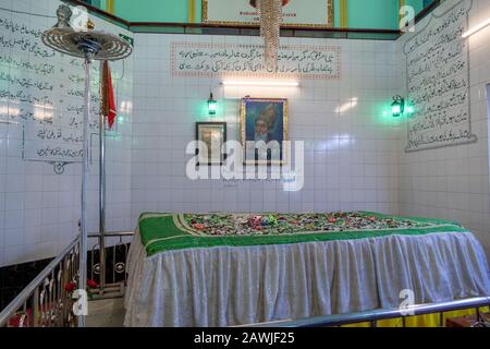 Yangon, MYANMAR - 23. JANUAR 2020: Dargah von Bahadur Shah Zafar, Gedenkhalle zum Letzten Moghul-Kaiser von Indien Stockfoto