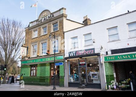 Alma Tavern, Old York Road, Wandsworth, London SW18, Großbritannien Stockfoto