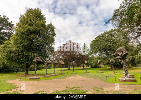 Kreis der Tiere von Ai Weiwei's, Zodiac Heads (2010) im Yorkshire Sculpture Park in der Nähe von Wakefield, Großbritannien. Stockfoto