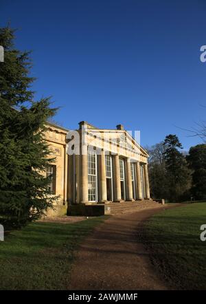 Das Tempelhaus auf dem Gelände von Croome Court, Worcestershire, England, Großbritannien. Stockfoto