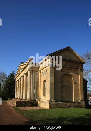 Das Tempelhaus auf dem Gelände von Croome Court, Worcestershire, England, Großbritannien. Stockfoto