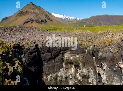 Die Klippen zwischen Arnarstapi und Hellnar in Snaefellsnes, Westisland Stockfoto