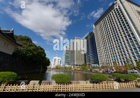 Hochhaus in der Nähe der U-Bahn-Station Otemachi, Tokio, Japan. Stockfoto