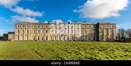 Petworth House and Park, ein Landsitz in West Sussex, Großbritannien, Panoramaaussicht Stockfoto