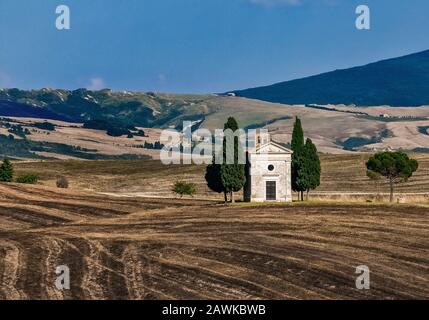 Italien Toskana Val D'Orcia kleine Kapelle bei Volterra Stockfoto