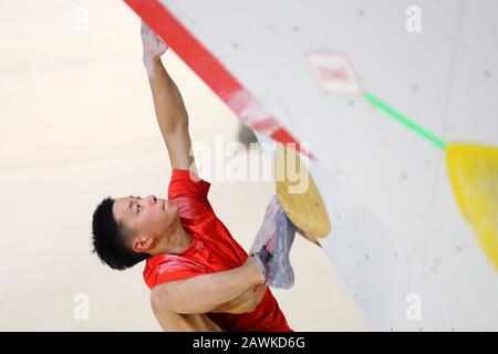 AO Yurikusa, 8. Februar 2020 - Sportklettern: Die 15. Bouldering Japan Cup Herrenqualifikation auf dem Komazawa Hallenballsportplatz, Tokio, Japan. (Foto von Naoki Nishimura/AFLO SPORT) Stockfoto