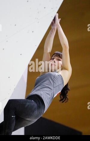 Risa Ota, 8. Februar 2020 - Sportklettern: Die 15. Qualifikation Der Frauen im Bouldering Japan Cup auf dem Komazawa Hallenballsportplatz in Tokio, Japan. (Foto von Naoki Nishimura/AFLO SPORT) Stockfoto