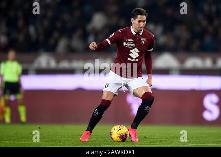 Turin, Italien - 08. Februar 2020: Sasa Lukic vom Torino FC im Einsatz während des Serie-A-Fußballspiels zwischen Torino FC und UC Sampdoria. UC Sampdoria gewann mit 3:1 über Torino FC. Kredit: Nicolò Campo/Alamy Live News Stockfoto