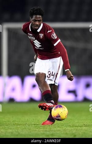 Turin, Italien - 08. Februar 2020: OLA Aina von Torino FC im Einsatz während des Serie-A-Fußballspiels zwischen Torino FC und UC Sampdoria. UC Sampdoria gewann mit 3:1 über Torino FC. Kredit: Nicolò Campo/Alamy Live News Stockfoto