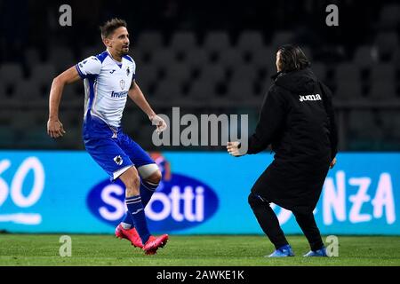 Turin, Italien - 08. Februar 2020: Gaston Ramirez von UC Sampdoria feiert, nachdem er während des Serie-A-Fußballspiels zwischen Torino FC und UC Sampdoria ein Tor erzielt hat. Kredit: Nicolò Campo/Alamy Live News Stockfoto