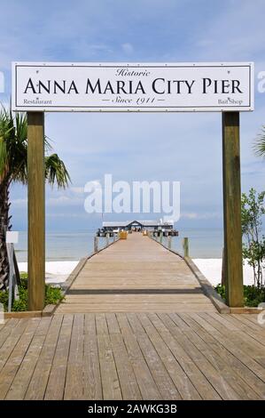 Historischer Angelpier der Stadt Anna Maria auf der Insel Anna Maria, Forida Stockfoto