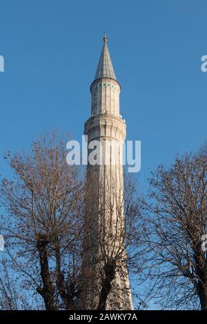 Minarett in der Hagia Sophia (Aya Sofya; Ayasofya), Museum aus der Zeit der heutigen Zeit in Istanbul, Türkei Stockfoto
