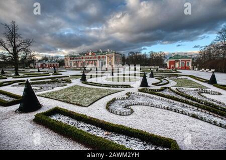 Palast Kadriorg in Tallinn, Estland im Winter Stockfoto