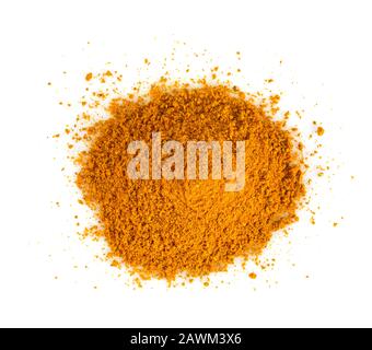 Currypulver auf weißem Hintergrund Stockfoto