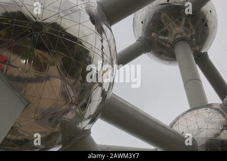 Das Atomium, Brüssel, in der Nähe Stockfoto