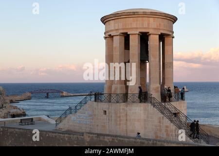 Valletta, Malta - 5. Januar 2020: Belagerungsglocke War Memorial Stockfoto