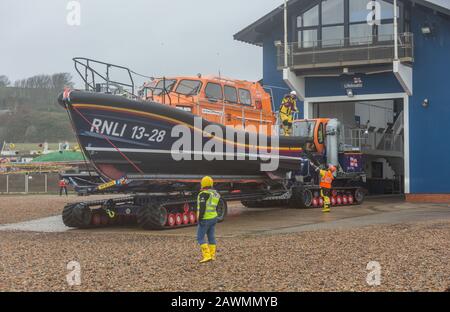 Hastings Rettungsboot im Wintersturm Ciara Stockfoto