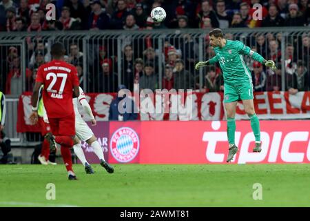 München, Deutschland. Februar 2020. Firo: 09.02.2020, Fußball, 1.Bundesliga, Saison 2019/2020, FC Bayern München - RB Leipzig, Manuel neuer, FC Bayern München, FCB, Bayern, München, ganze Zahl, Kopfzeile, Nutzung Worldwide Credit: Dpa/Alamy Live News Stockfoto