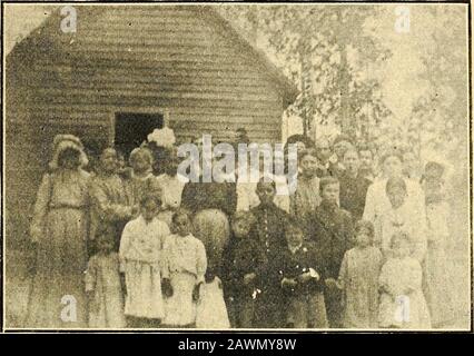 Die Croatan-Indianer von Sampson County, North Carolina: Ihre Herkunft und ihr Rassenstatus: Ein Plädoyer für separate Schulen. New BETHEL INDIAN SCHOOLHerrings Township, Sampson Co., N. C. EIN Plädoyer für Separate Schulen 43 wird auf dem gleichen Plan wie die Croatanschools von Robeson, Richmond, Hoke und anderen Grafschaften eröffnet und durchgeführt, und dann wird jegliche Reibung aufhören, und die Harmonie wird gesichert. Shiloh INDIAN SUNDAY SCHOOLDismal Township, Sampson County Stockfoto