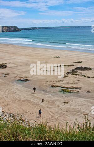 Frankreich, Bretagne, Pen Hir, Pen Hir Natural Site, Strand, Klippen, Wanderweg, Picknicks, Bootstouren, Restaurant, Plage de Vaeryac'h, Plage du Lam Soaz, Stockfoto