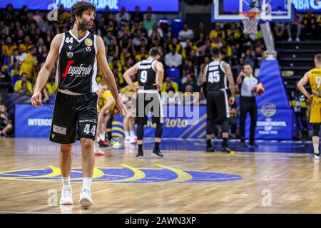 Teneras, Italien. Februar 2020. MiloÅ¡ teodosiÄ‡ (segafredo Virtus bologna) das Spiel während Des Finales - Segafredo Virtus Bologna vs. Iberostar Tenera, FIBA Intercontinental Cup in Tenera, Italien, 9. Februar 2020 Credit: Independent Photo Agency/Alamy Live News Stockfoto