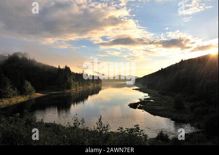 See umgeben von Bergen, Harz, Deutschland. Stockfoto