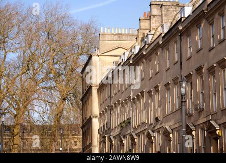 Blick auf die Homosexuelle Straße, Bath, Großbritannien. Bergauf in Richtung Circus. Stockfoto