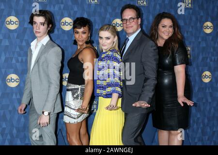 ABC Winter TCA Party Arrivals at the Langham Huntington Hotel on January 8, 2020 in Pasadena, CA Featuring: Daniel DiMaggio, Carly Hughes, Meg Donnelly, Diedrich Bader und Katy Mixon Where: Pasadena, California, United States When: 09 Jan 2020 Credit: Nicky Nelson/WENN.com Stockfoto