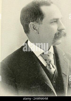 Onondagas centennialGleanings of a Century . im Jahr 1872, als Mitglied von Alpha Delta Phi während seines Collegekurses. Danach unterrichtete er spezielle Branchesin Norwich Academy in Norwich, N. Y., wo er zwei Jahre lang im Büro von Dr. H. K. Bellows Medizin studierte. Er wurde im Jahr 1876 an der medizinischen Abteilung der Syracuse University graduiert und war danach fünf Jahre lang Hausarzt und Chirurg am St.-Josephs-Krankenhaus und gründete gleichzeitig eine Praxis, die er auf substanzielle und dauerhafte Weise entwickelt hat. Dr. Totman ist mit dem prominent verbunden Stockfoto