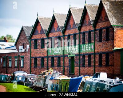 Gebäude der Old Joules Brauerei neben dem Trent and Mersey Canal at Stone, Großbritannien Stockfoto