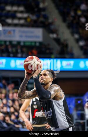 Teneras, Italien. Feb. 2020. Julian Gamble (segafredo Virtus bologna) im Finale - Segafredo Virtus Bologna vs. Iberostar Tenera, FIBA Intercontinental Cup in Tenera, Italien, 9. Februar 2020 Credit: Independent Photo Agency/Alamy Live News Stockfoto