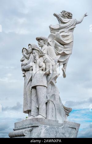 Denkmal für die Statue Aus Einwanderertem Marmor des italienischen Bildhauers Franco Alessandrini, Waldenberg Riverfront Park, River Walk, New Orleans, Louisiana, USA Stockfoto