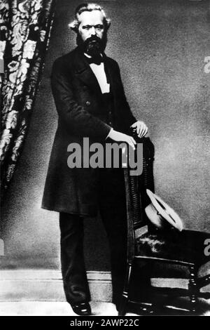1861 : Der deutsche Philosoph, Ökonom und Politiker KARL MARX (* um 187; † 1883), Autor des das KAPITAL ( IL CAPITALE ) und Des Manifests von Comuni Stockfoto