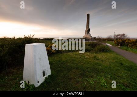 West Kirby, Großbritannien: 18. Januar 2020: Das Kriegsdenkmal Hoylake & West Kirby steht auf Grange Hill. Es wurde von Charles Sargeant Jagger entworfen und wurde von charles Sargeant Jagger vorgestellt Stockfoto