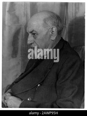 1935 , 25. juli , NEW YORK , USA : Der italienische Dramatiker LUIGI PIRANDELLO (* um die Jahre von 1957 bis 1936 ), Nobelpreisträger für Literatur von 1934 . Foto B. Stockfoto