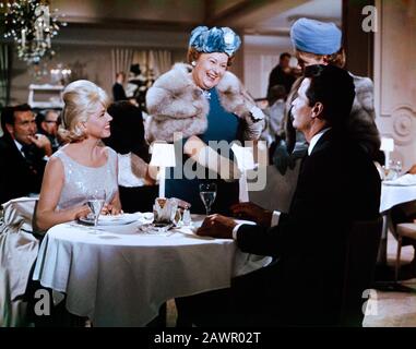 1963, USA: Die Schauspielerin und Sängerin DORIS DAY (* Doris Mary Ann Kappelhoff, geboren am 3. April 1924 Cincinnati, Ohio, USA) mit Lillian Culver, Jam Stockfoto