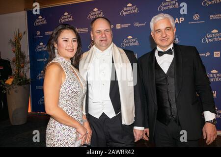 Dirk Hilbert mit Ehefrau Su Yeon Hilbert, Hans-Joachim Frey beim 15. SemperOpernball 2020 in Dresden in der Semperoper. Dresden, 07.02.2020 Stockfoto