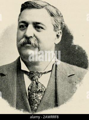 Geschichte der Bezirke Daviess und Gentry, Missouri. ille. Er leitete die Zeitung bis zum Jahre des Jahres 1886, als er nach Gallatinand kam, kaufte den Gallatin Democrat und veröffentlichte diese Zeitung bis 1894. Danach verkaufte Er den Demokraten und ging nach Plattsburg und gab thePlattsburg Jeffersonian heraus, wo er bis zum Jahre 1897 als Herausgeber und Herausgeber der Thatzeitung blieb, als er die West Plains Gazette kaufte. Kurz darauf entledigte er sich seiner Interessen an diesem Papier und erwarb 1898 Gallatin und in Partnerschaft mit Robert J. Ball den Demokrat Gallatin. Dieser Verband bestand bis in die damalige Zeit fort Stockfoto