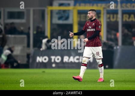 Mailand, Italien - 09. Februar 2020: Ante Rebic vom AC Mailand feiert, nachdem er während des Serie-A-Fußballspiels zwischen dem FC Internazionale und dem AC Mailand ein Tor erzielt hat. Kredit: Nicolò Campo/Alamy Live News Stockfoto