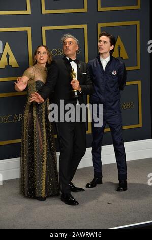 Los Angeles, USA. Februar 2020. LOS ANGELES, USA. 09. Februar 2020: Natalie Portman, Taika Waititi & Timothee Chalamet bei der 92. Oscarverleihung im Dolby Theatre. Bildnachweis: Paul Smith/Alamy Live News Stockfoto