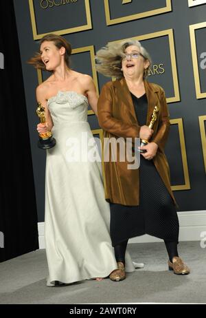 Los Angeles, Kalifornien. Februar 2020. Carol Dysinger, Elena Andreicheva im Presseraum der 92. Oscarverleihung - Presseraum, Dolby Theatre in Hollywood and Highland Center, Los Angeles, CA 9. Februar 2020. Credit: Elizabeth Goodenough/Everett Collection/Alamy Live News Stockfoto