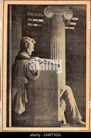 Statuen des Abraham Lincoln Memorial . Das LINCOLN MEMORIAL IN WASHINGTON-Photo von William Noblett, 122 West End Avenue, Newark. (Rechts) SCHATTEN UND EIN WEISSES WANDFOTO von J. Rus-sell Kennedy, 181 Sussex Avenue, Newark. Eines der Herausragenden Memorials für den Emancipator. ©Harris &lt;* r,V,n.0Die beeindruckende Statue von Daniel Chester French im Lincoln Memorialat Washington ist nur eine von vielen über die Nation, die dem Präsidenten des Bürgerkrieges gewidmet ist Stockfoto