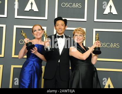 Los Angeles, Kalifornien. Februar 2020. Anne Morgan, Kazu Hiro, Vivian Baker, Kazuhiro Tsuji im Presseraum der 92. Oscarverleihung - Presseraum, Dolby Theatre in Hollywood and Highland Center, Los Angeles, CA 9. Februar 2020. Credit: Elizabeth Goodenough/Everett Collection/Alamy Live News Stockfoto