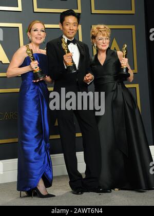 Los Angeles, Kalifornien. Februar 2020. Anne Morgan, Kazu Hiro, Vivian Baker, Kazuhiro Tsuji im Presseraum der 92. Oscarverleihung - Presseraum, Dolby Theatre in Hollywood and Highland Center, Los Angeles, CA 9. Februar 2020. Credit: Elizabeth Goodenough/Everett Collection/Alamy Live News Stockfoto